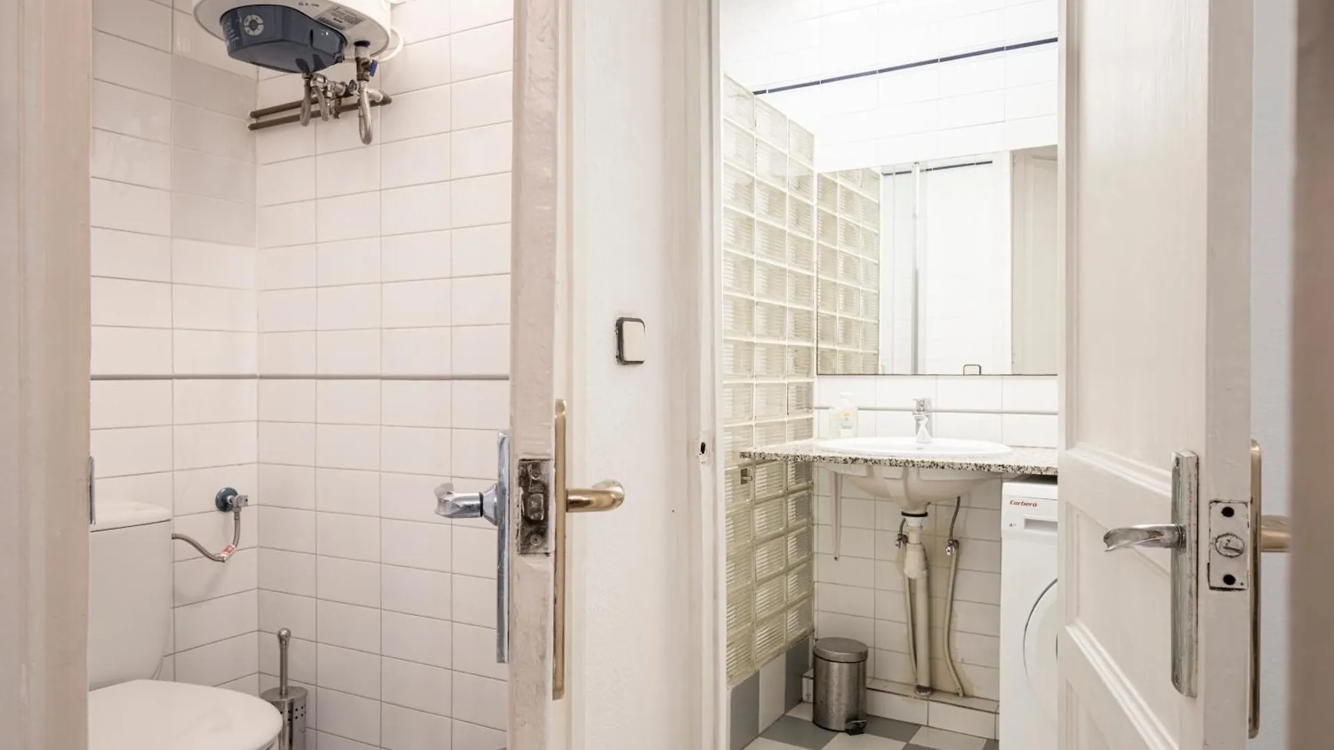 Centric Apartment Molino P3 برشلونة 0*,  إسبانيا